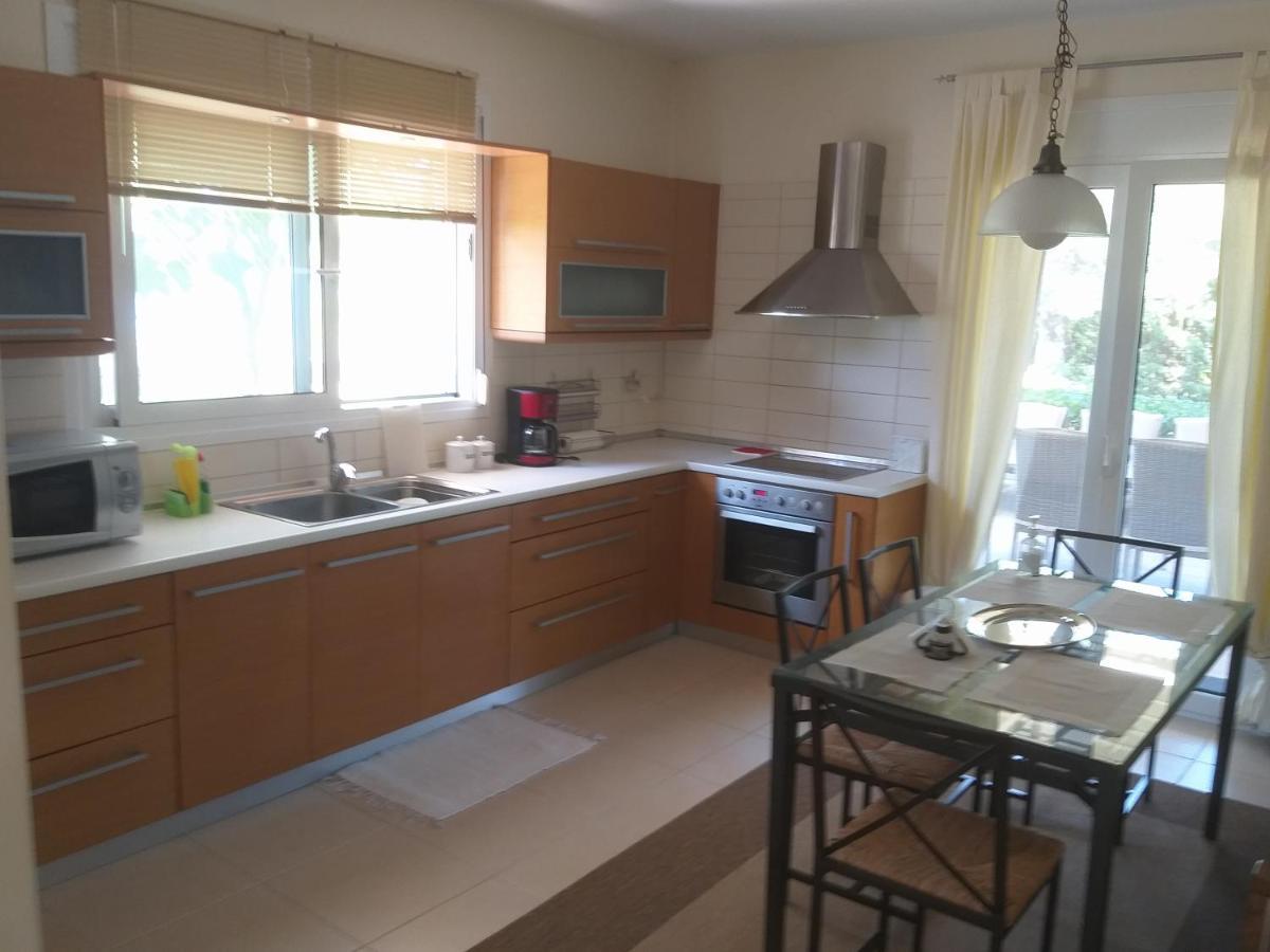 Villa Achilleos Посиди Екстериор снимка